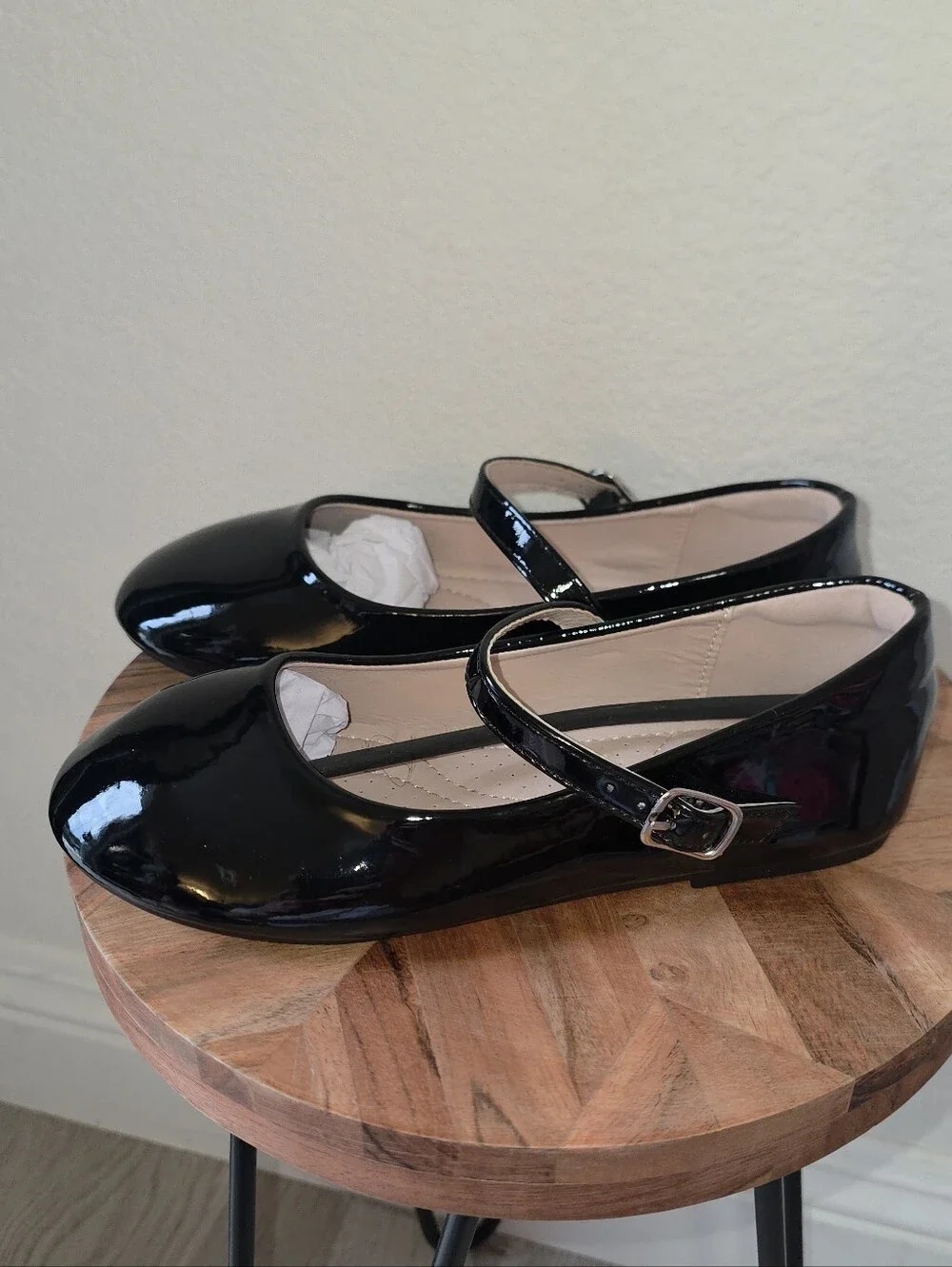 Trary Classic Black Patent Mary Jane Flats - Girls' Shoes, Size L2